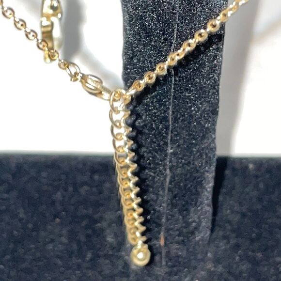 Small chain necklace with penguin emblem 🐧 - Picture 3 of 4